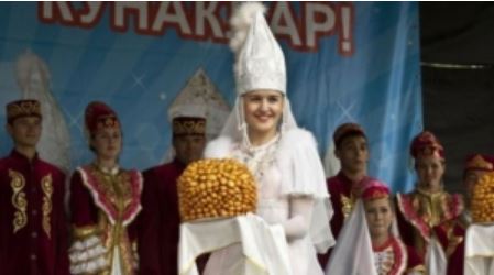 Барнаулдагы татар мәдәнияте үзәге өй туен бәйрәм итте