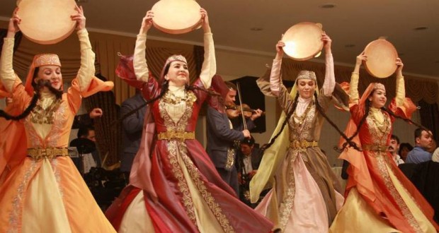 Этнограф Валима Ташкалова выпустила второй том книги о празднично-обрядовой культуре народов Тюменской области.