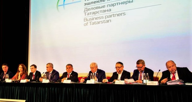 Рөстәм Миңнеханов “Татарстанның эшлекле партнерлары” форумында чыгыш ясады