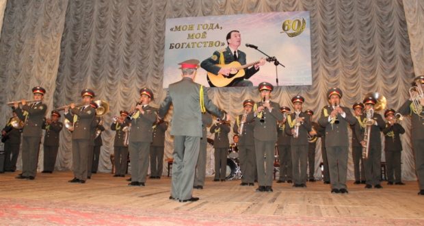 Юбилей Марата Хакимова отметили торжественным концертом в Ташкенте