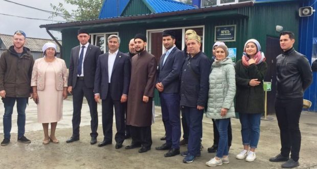 Chairman of Milli Shura met with Sakhalin Tatar activists