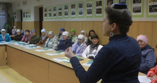 Татар конгрессында Түбән Новгород өлкәсенең “Ак калфак” активистлары белән очрашу узды