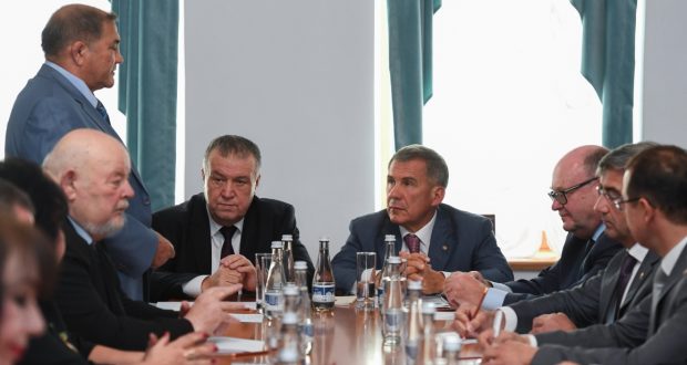 Президент Татарстана встретился с представителями татарских общественных организаций Узбекистана