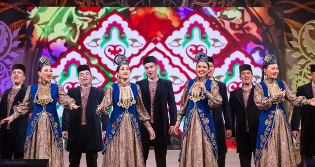 В Казани состоялся юбилейный концерт Госансамбля песни и танца Татарстана
