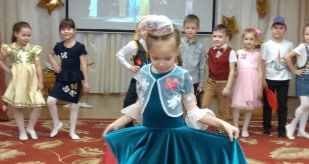 Казан “Ак калфак”лылары балаларны милли рухта тәрбияләргә өйрәнә