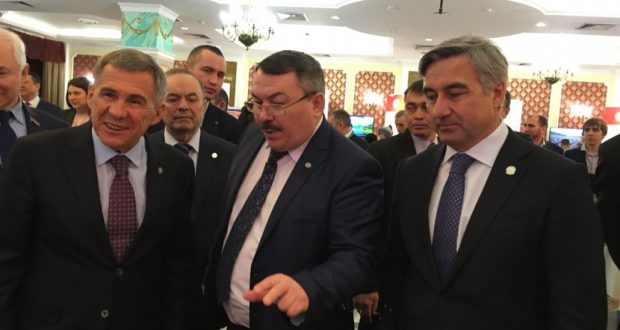 Президент Республики Татарстан ознакомился с выставкой-ярмаркой
