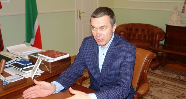 R. Valiullin awarded a commemorative badge “For development of the Tatar nobility”  
