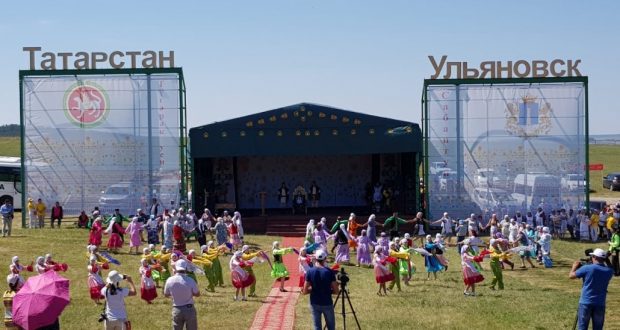 В Ульяновской области проходит Сабантуй и гала-концерт фестиваля “Түгәрәк уен”