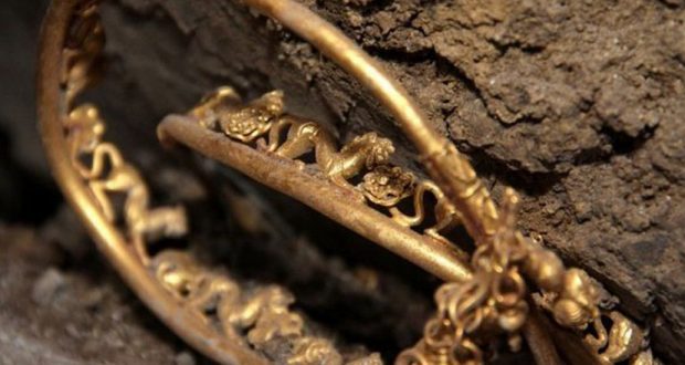 Древние артефакты 1000-летней давности нашли на берегу южноуральского озера