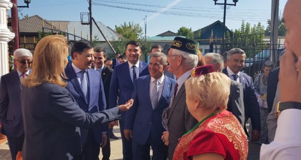 Президент Татарстана посетил в Уральске музей Габдуллы Тукая