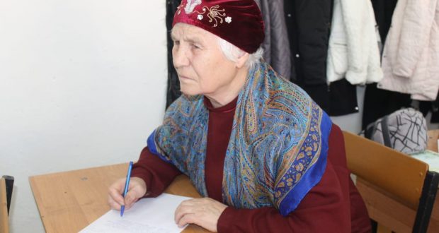 В городе Семей Казахстана 26 человек писали диктант под названием «Нечкәбил».