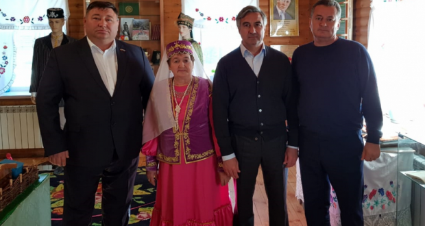 Милли Шура рәисе Оренбургта Төбәк татар милли-мәдәни мохтарияте җитәкчелеге белән очрашты