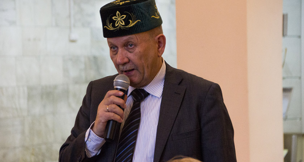 Председатель татарской национальной культурной автономии Красноярского края Вагиз Файзуллин поздравляет с Новым годом!