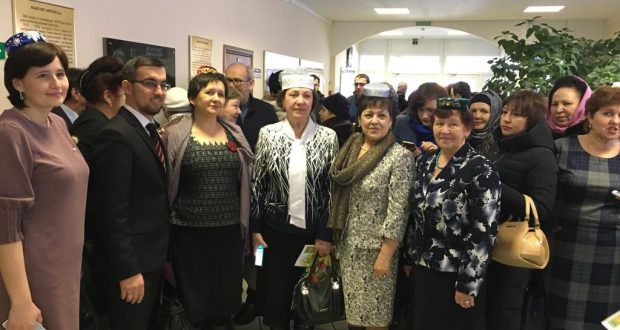 In Arsk,  the first zone meeting on   Strategy for  Development of the Tatar People