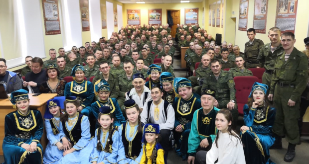 Омск өлкәсе татарлары солдатларны сөендерде