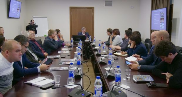 ФОТОРЕПОРТАЖ: Татар журналистлары милләтнең үсеш стратегиясе эскизына үз тәкъдимнәрен җиткерде