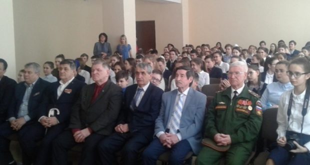 В татарской гимназии № 27 и Казанском университете состоялись встречи с ветеранами и краеведами