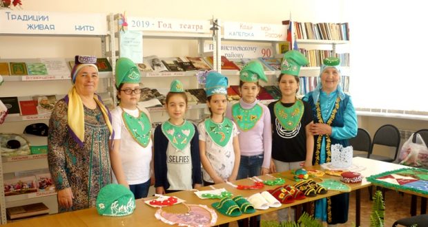В селе Алькино Самарской области прошел мастер-класс «Изготовление национальных нагрудников татарского народа»