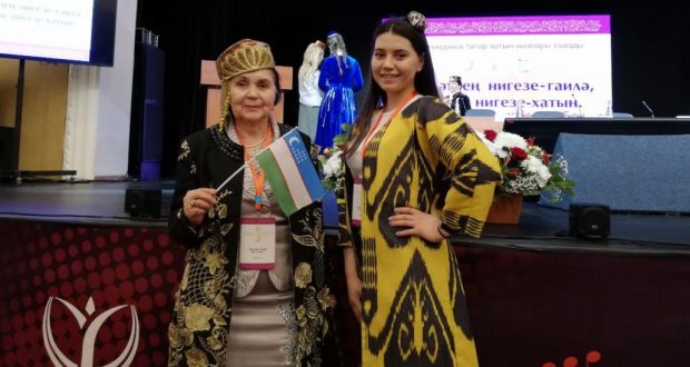 Татарки Ташкента на II Всемирном съезде татарских женщин в Казани