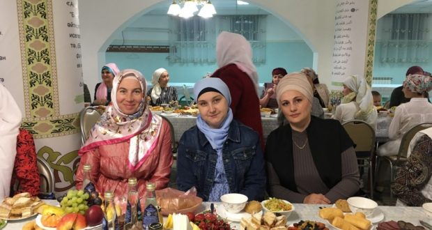 В Соборной мечети Самары провели благотворительный ифтар