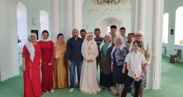 In Moscow, Muslim women gathered for Iftar