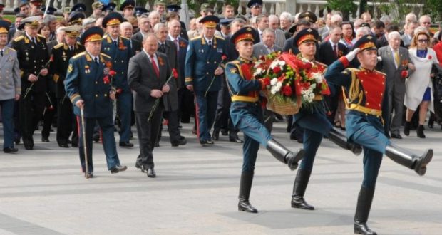 Приглашаем на церемонию возложения цветов к Могиле Неизвестного солдата