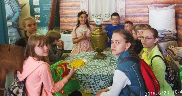 В Тюмени детей ознакомили с бытом и культурой сибирских татар