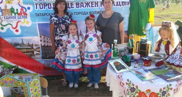 Волжский татарский культурно-образовательный центр “Дуслар” знакомит с традициями и обычаями татарского народа других национальностей