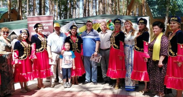 Татары Новосибирской области приняли участие IV Международном фестивале «Наши корни. Сделано в Сибири»