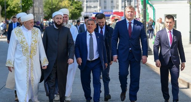 Президент Татарстана принял участие в торжественном маджлисе, посвященном празднику Курбан-байрам