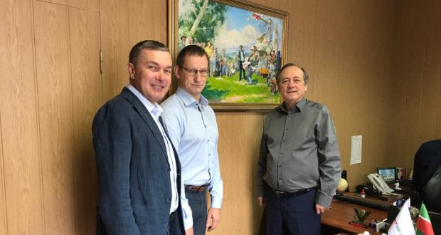 R. Valiullin visited the Tatar National Cultural Autonomy in St. Petersburg