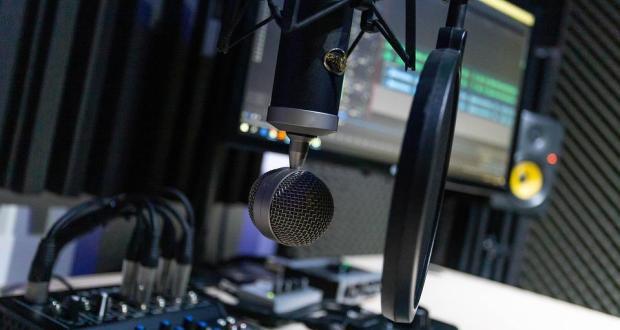 Новая радиостанция «Китап» будет транслировать в эфире татарскую поэзию и прозу
