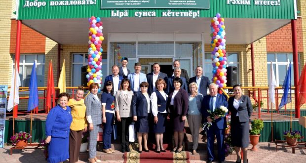Татарско- Сугутская школа Батыревского района отмечает 100 летие со дня образования