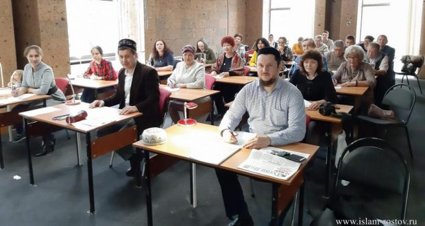 Заместитель муфтия Ростовской области принял участие в акции «Татарча диктант»