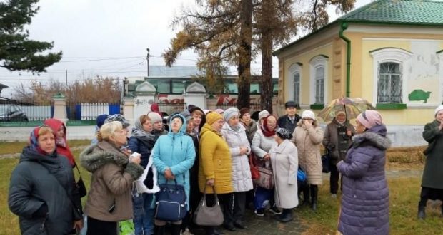 Tyumen guides told the story of the Bukhara settlement