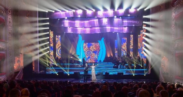 Рустам Минниханов посетил IV фестиваль татарской песни «Үзгәреш җиле» («Ветер перемен»)