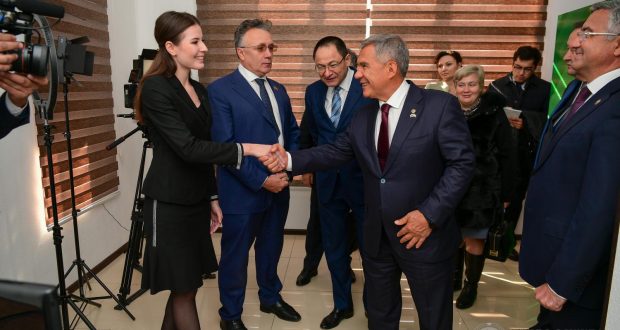 Рустам Минниханов посетил новый корпункт «ТНВ» в Узбекистане