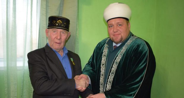 В Кочко-Пожарской мечети Нижегородской области поздравили муэдзина с 85 летием
