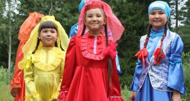 Школа деревни Янтык знакомит ребят с уникальной татарской культурой