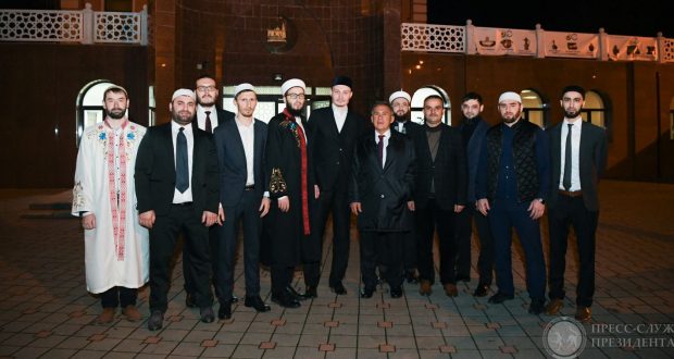 Президент Татарстана посетил Минскую соборную мечеть