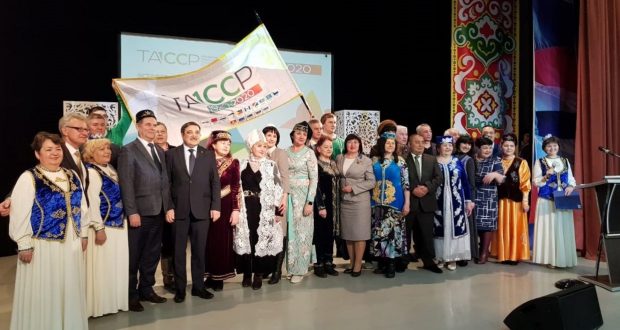 В Центре национальных культур Нижневартовска прошла церемония передачи эстафеты флага 100-летия ТАССР