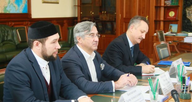 Сергей Цивилёв обсудил с татарами вопросы коневодства и предложил провести в Кузбассе Федеральный Сабантуй
