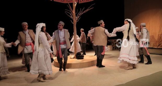 Әлмәт театры тарихи сәхнәсе белән онлайн хушлаша