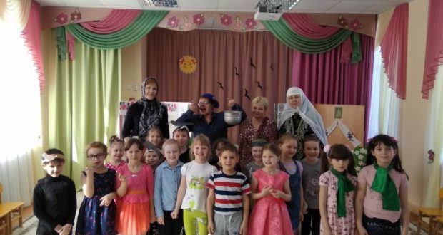 В Тетюшах провели традиционный татарский праздник «Карга боткасы»