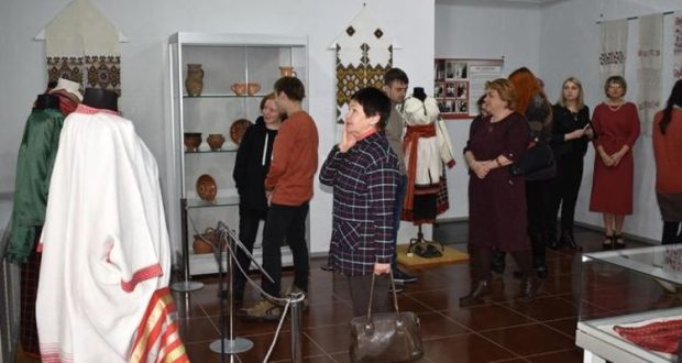 В Елабуге открылась выставка о Крыме с экспонатами из Симферополя