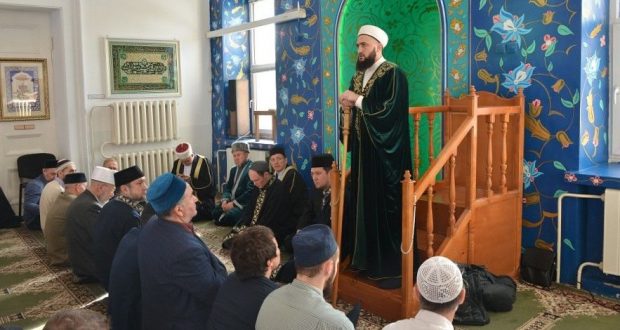 Муфтий РТ выступил перед мусульманами Башкортостана с проповедью о родном языке