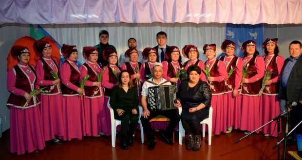 В Уленкуле Омской области состоялся отчетный концерт Народного ансамбля “Наза”