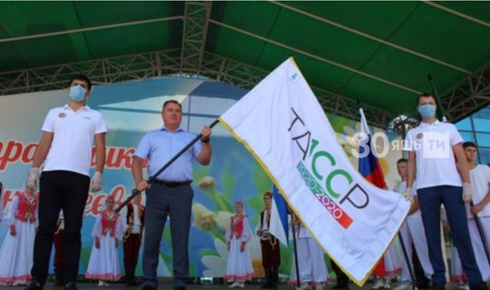 Менделеевск закрепил первую нашивку на флаге 100-летия ТАССР