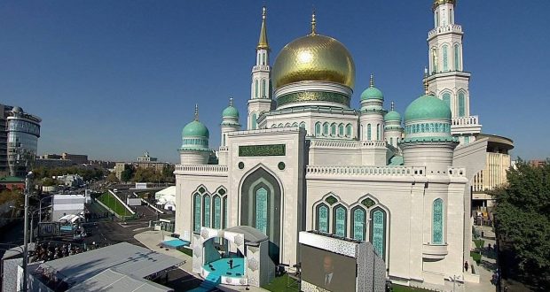 Татары Москвы присоединяются к поздравлениям со священным праздником мусульман