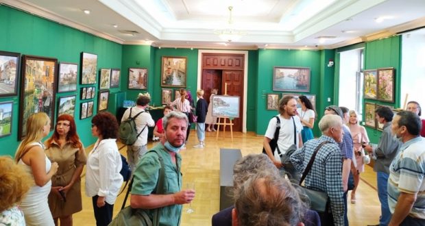 В Казани состоялось открытие выставки петербургского художника Азата Галимова